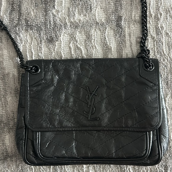 Authentic Saint Laurent Medium Niki bag - Picture 9 of 13